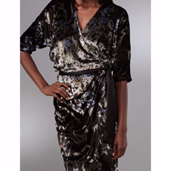 Diane Von Furstenberg Dresses & Skirts - DIANE VON FURSTENBERG WRAP DRESS WILD GRASS NWOT 6
